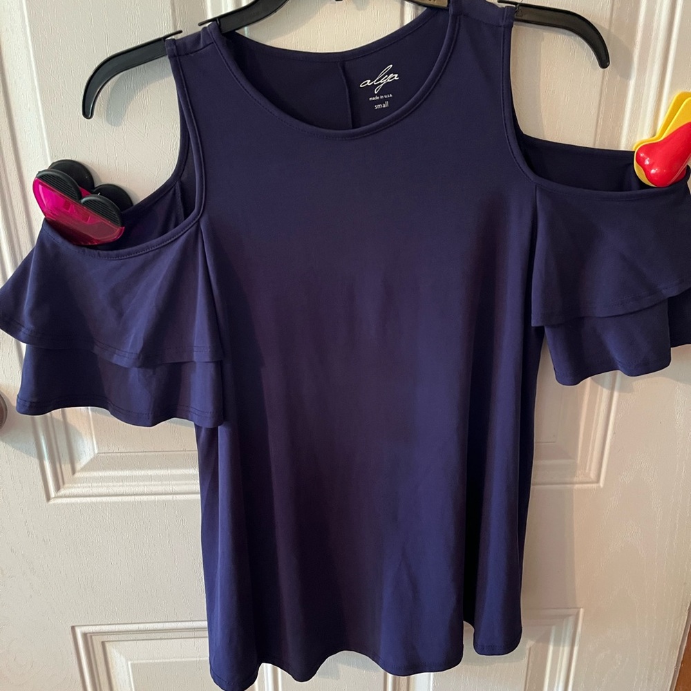 Alya Navy women’s cold shoulder blouse size small